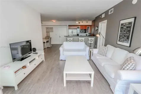 325 S Biscayne Boulevard Miami FL 33131