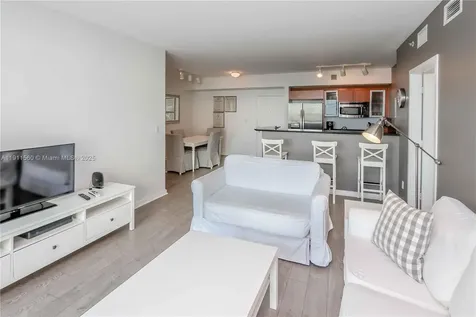325 S Biscayne Boulevard Miami FL 33131
