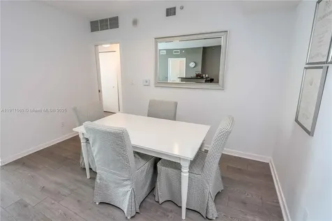 325 S Biscayne Boulevard Miami FL 33131
