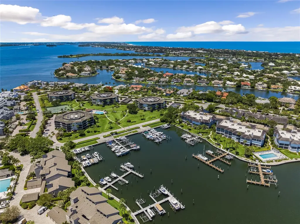 1815 Mooringline Drive Vero Beach FL 32963