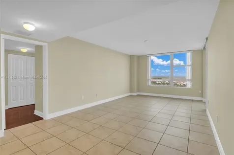 2681 N Flamingo Road Sunrise FL 33323