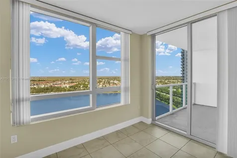2681 N Flamingo Road Sunrise FL 33323