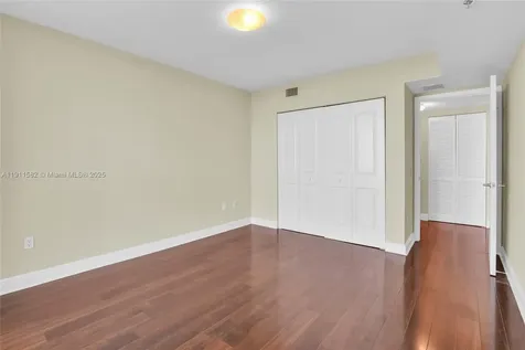 2681 N Flamingo Road Sunrise FL 33323