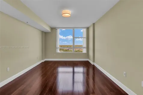 2681 N Flamingo Road Sunrise FL 33323