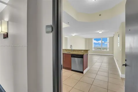2681 N Flamingo Road Sunrise FL 33323