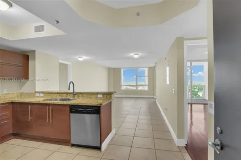2681 N Flamingo Road Sunrise FL 33323