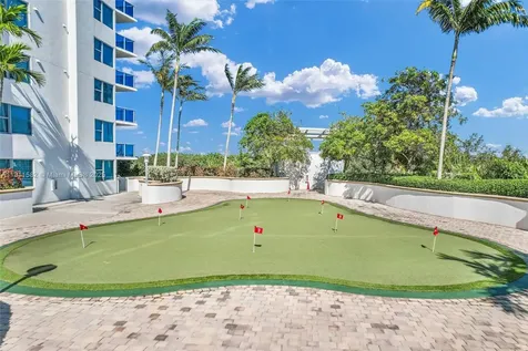 2681 N Flamingo Road Sunrise FL 33323