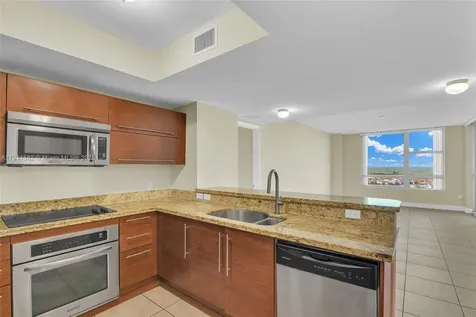 2681 N Flamingo Road Sunrise FL 33323