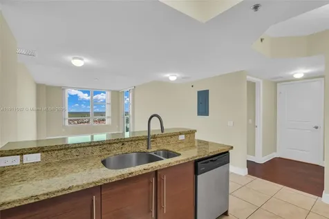 2681 N Flamingo Road Sunrise FL 33323