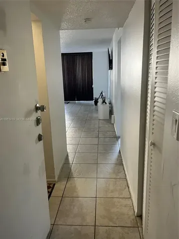 1825 W 44th Place Hialeah FL 33012