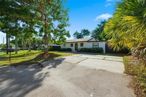 1464 NE 28th Street Pompano Beach FL 33064
