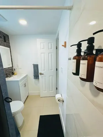 1464 NE 28th Street Pompano Beach FL 33064