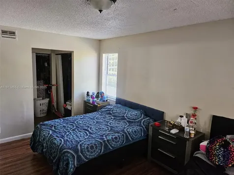 1838 Abbey Road West Palm Beach FL 33415