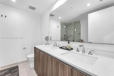 488 NE 18th Street Miami FL 33132