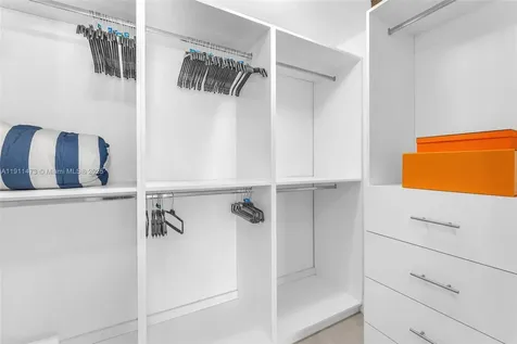 488 NE 18th Street Miami FL 33132