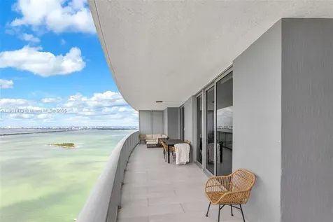 488 NE 18th Street Miami FL 33132