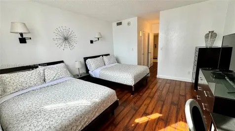 19370 Collins Avenue Sunny Isles Beach FL 33160