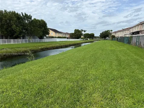 27450 SW 138th Path Homestead FL 33032