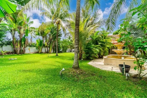 12743 SW 220th Street Miami FL 33170