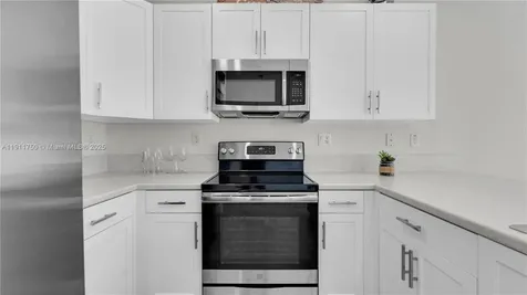 10547 W 34th Court Hialeah FL 33018