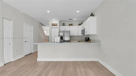 10547 W 34th Court Hialeah FL 33018