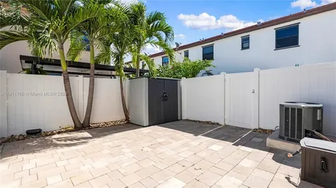 10547 W 34th Court Hialeah FL 33018