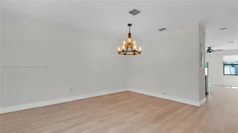 10547 W 34th Court Hialeah FL 33018