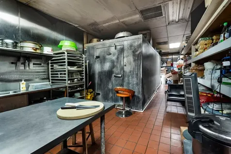 6411-6417 Stirling Road Davie FL 33314