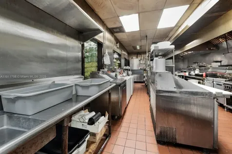6411-6417 Stirling Road Davie FL 33314