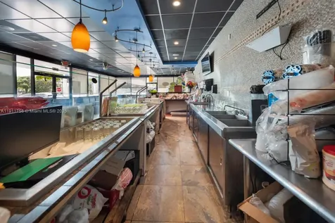 6411-6417 Stirling Road Davie FL 33314