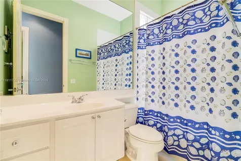 4909 Grassleaf Drive Palm Beach Gardens FL 33418