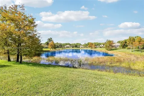 4909 Grassleaf Drive Palm Beach Gardens FL 33418