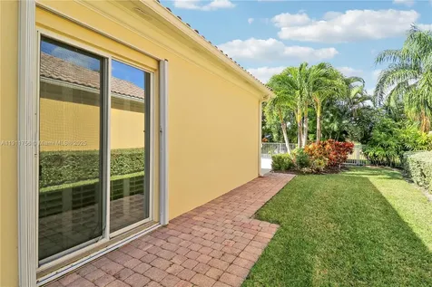 4909 Grassleaf Drive Palm Beach Gardens FL 33418