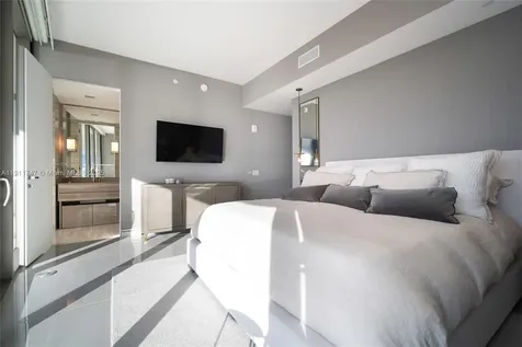 18975 Collins Avenue Sunny Isles Beach FL 33160