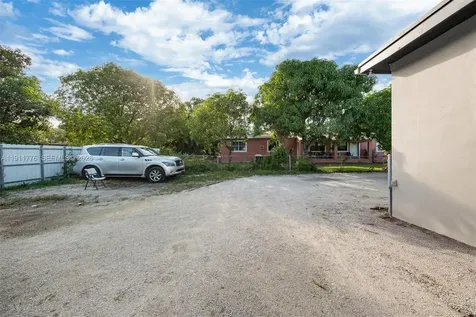 740 135 Street North Miami FL 33168
