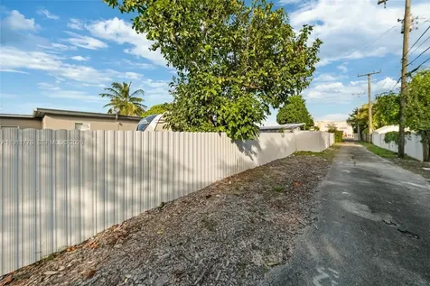740 135 Street North Miami FL 33168