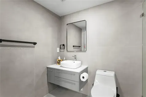 5001 Collins Avenue Miami Beach FL 33140