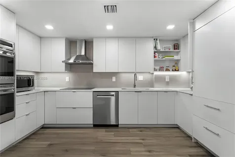 5001 Collins Avenue Miami Beach FL 33140