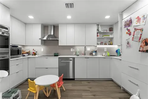 5001 Collins Avenue Miami Beach FL 33140
