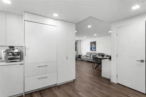 5001 Collins Avenue Miami Beach FL 33140
