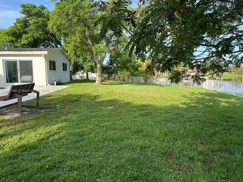 10563 NW 4th Street Plantation FL 33324