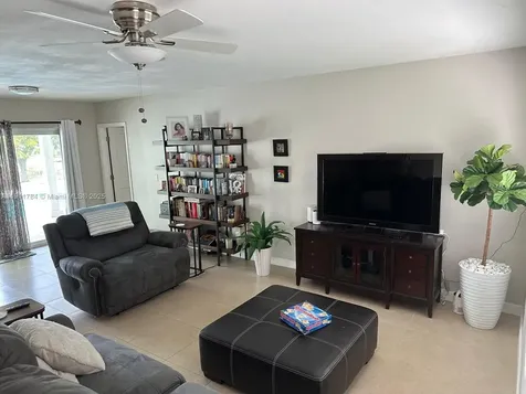 10563 NW 4th Street Plantation FL 33324