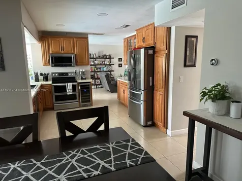 10563 NW 4th Street Plantation FL 33324