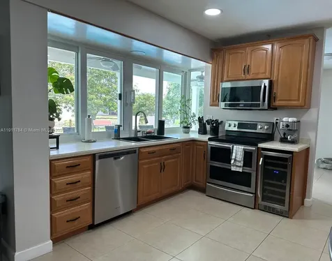 10563 NW 4th Street Plantation FL 33324