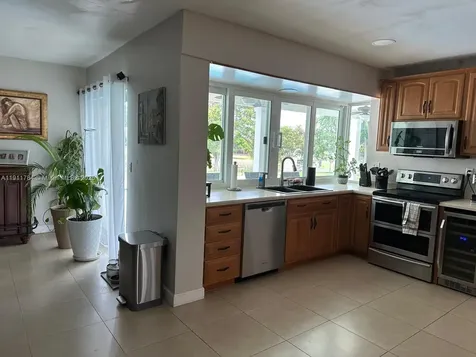 10563 NW 4th Street Plantation FL 33324