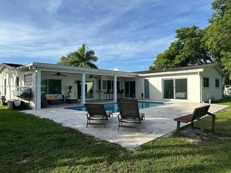 10563 NW 4th Street Plantation FL 33324