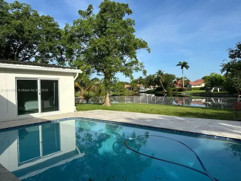 10563 NW 4th Street Plantation FL 33324
