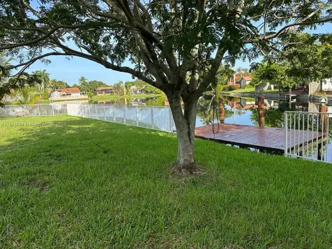 10563 NW 4th Street Plantation FL 33324
