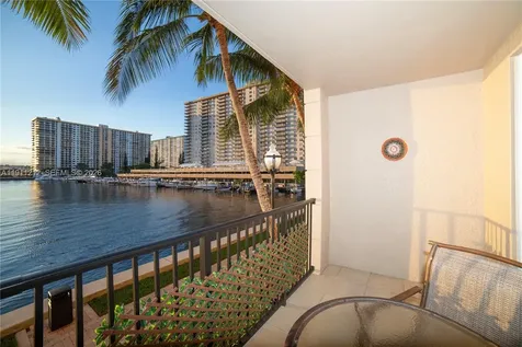 17150 N Bay Road Sunny Isles Beach FL 33160