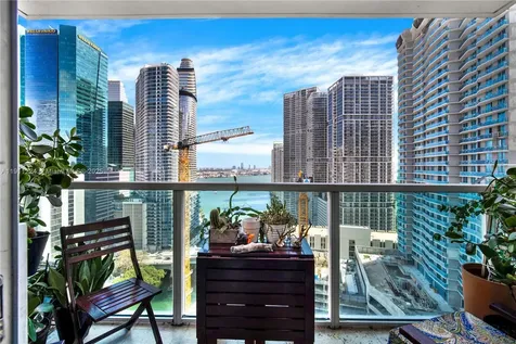 31 SE 5th Street Miami FL 33131